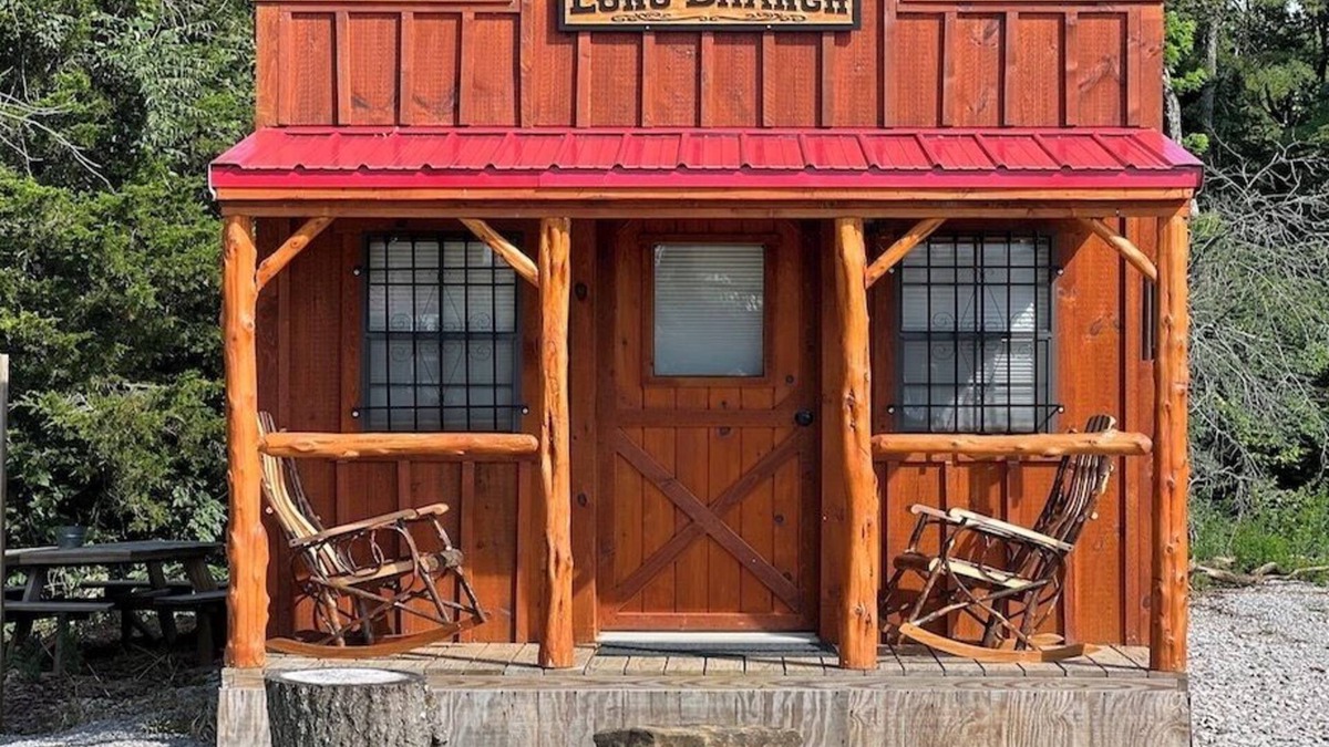 Hamersville Cabin | Cowboy Saloon Cabin