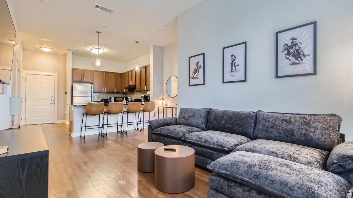 The Gulch Apartment | Cowboy Take Me to Broadway - 2bed/2bath