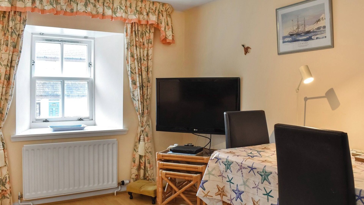 Stonehaven Cottage | Cowie Mill Apartment