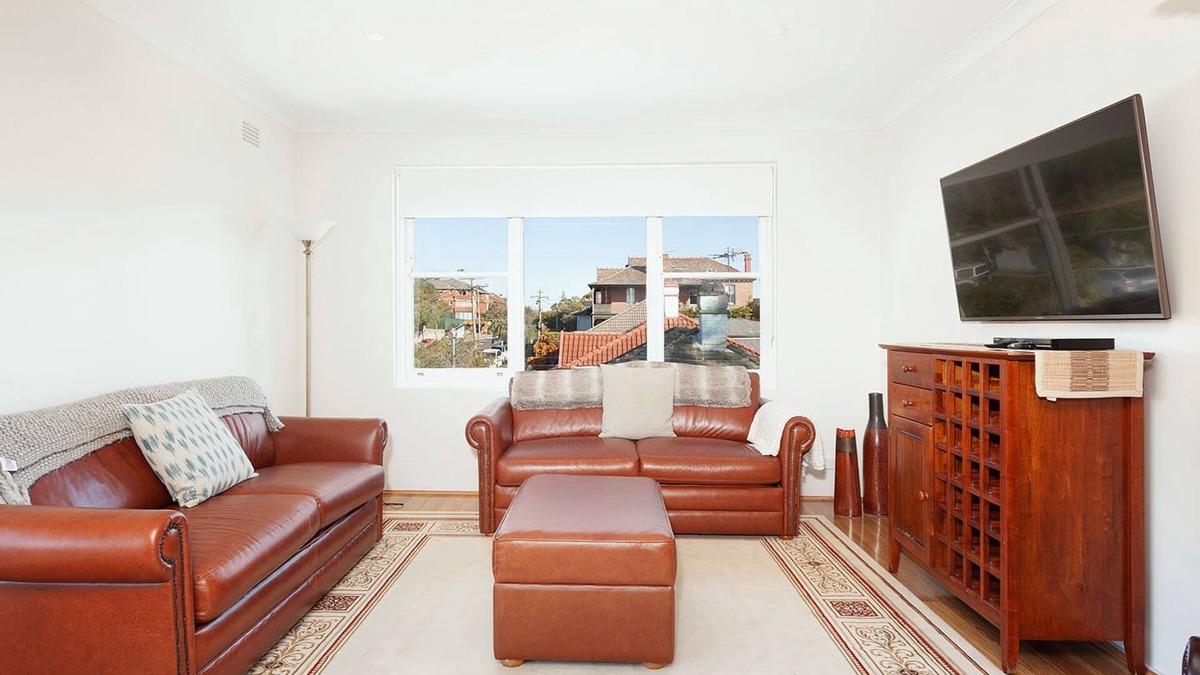 Randwick Apartment | Cowper Apartment -Close to Beach and City