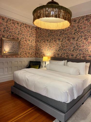 University South Bed & Breakfast | Cowper Inn