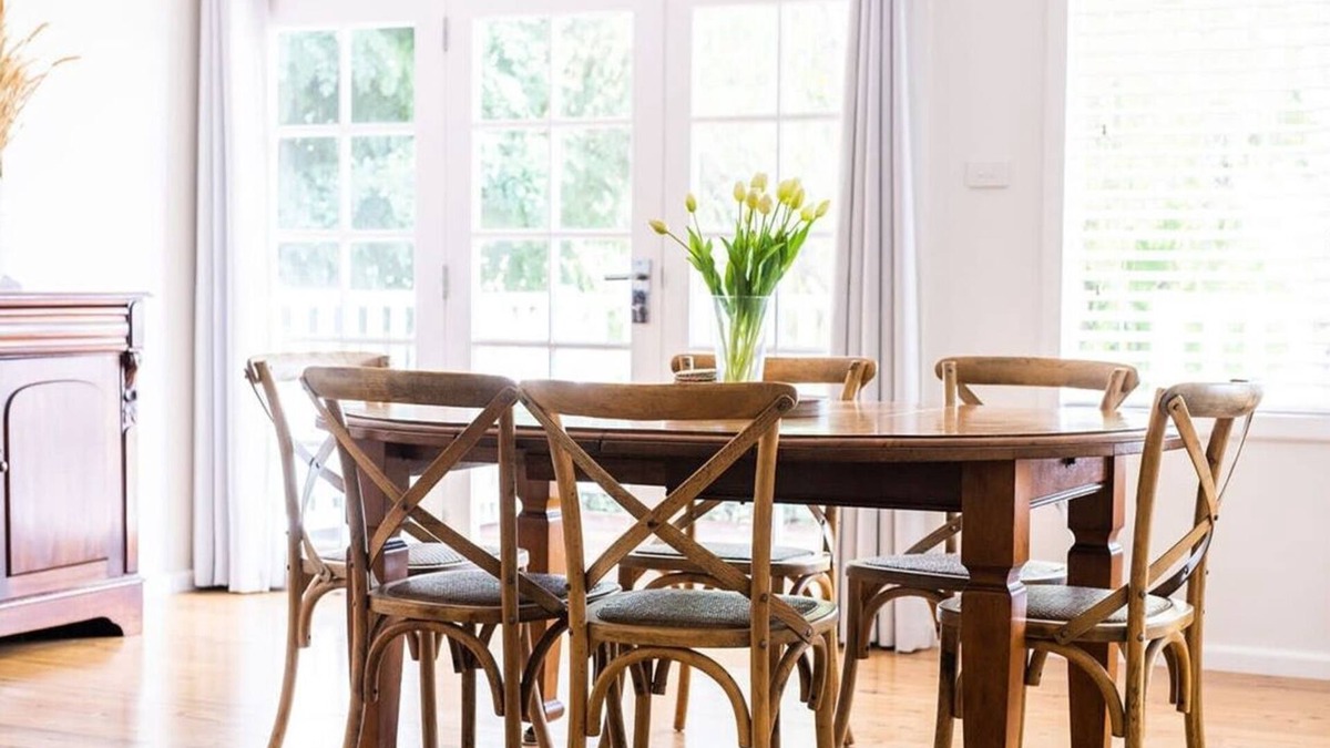 Orange East House | Cox Cottage - Spacious Family Home, Pets Allowed