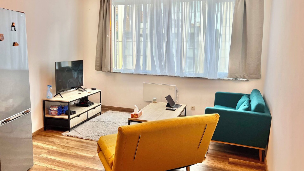 Onze-Lieve-Vrouw-ter-Sneeuw Apartment | Cozy 1-bedroom apartment extremely well located - Madou - EU commission