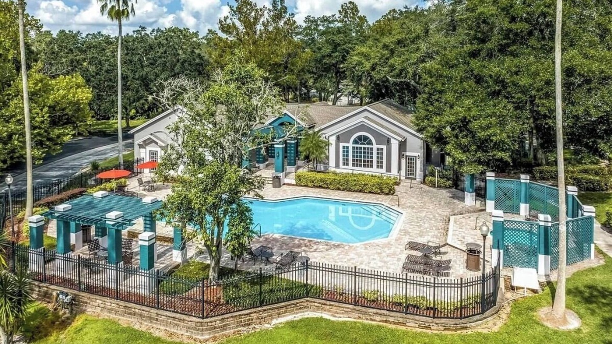 Altamonte Springs Apartment | Cozy 1-bedroom apartment in Almonte Springs with WiFi, AC, washer, dryer, gym.