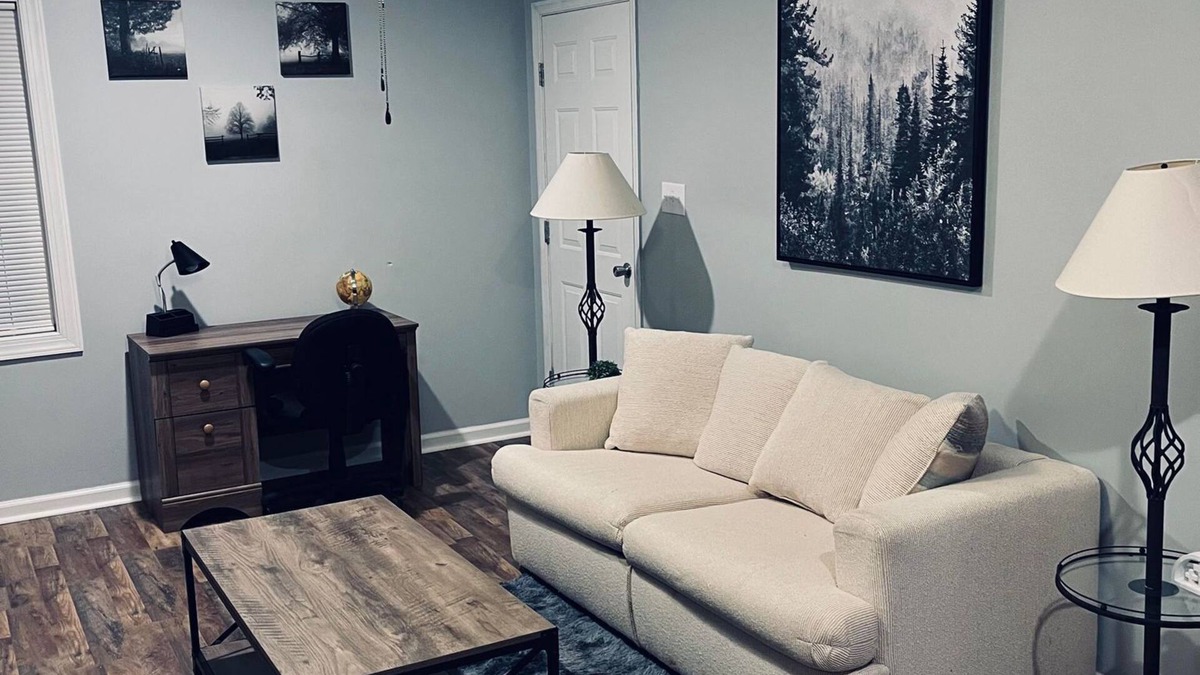 Lynchburg Apartment | Cozy 1 bedroom 1 bathroom apartment on the outskirts of Lynchburg VA!