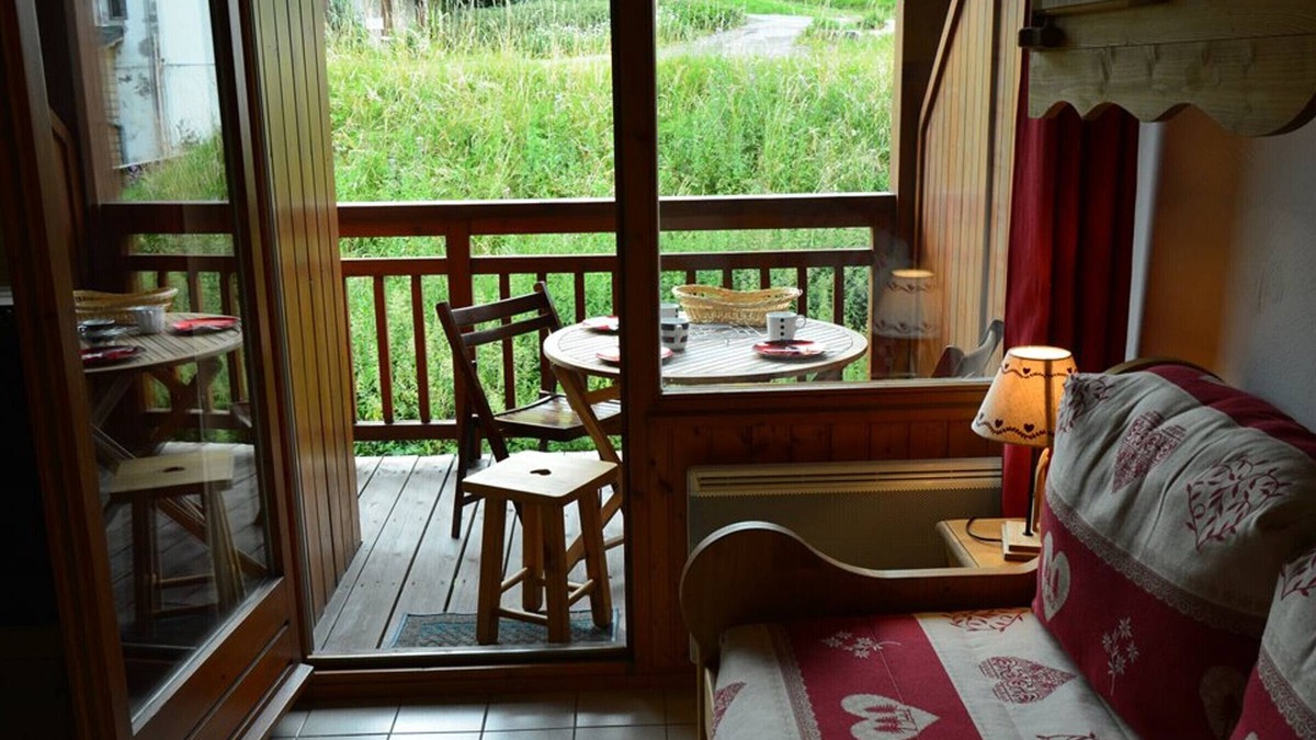 Crest-Voland Apartment | Cozy 1-Bedroom Apartment, Well-Equipped, Near Ski Slopes and Village Center