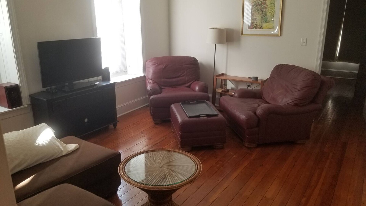 Manayunk Apartment | Cozy 1-bedroom apartment in charming Manayunk with WiFi, ACn1 car parking