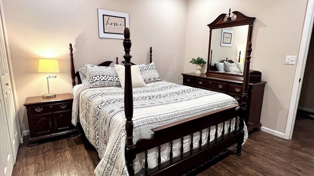 Waynesville Apartment | Cozy 1-bedroom apartment on ICONIC Route 66! 10-mins from FLW