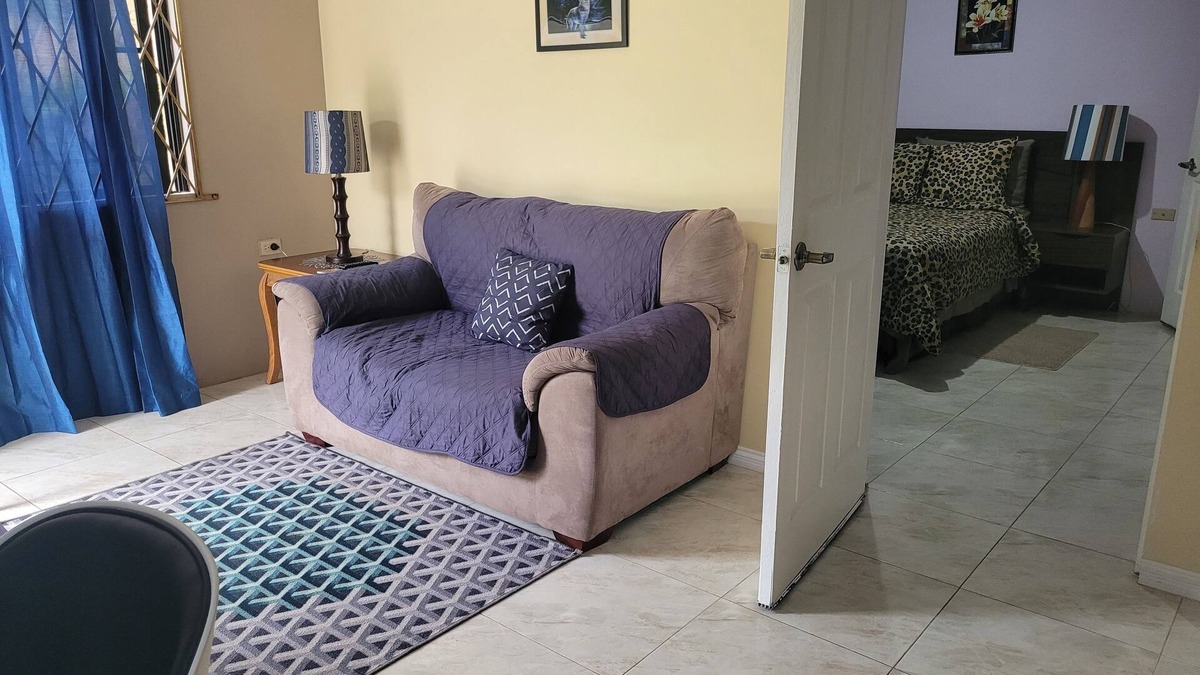Mandeville Apartment | Cozy 1-bedroom apartment in charming Mandeville with WiFi, AC