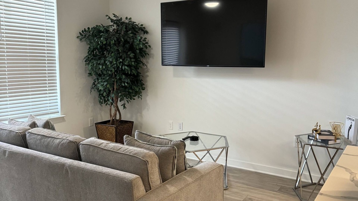 Alpharetta Apartment | Cozy 1-bedroom apartment in enjoyable Alpharetta with AC, fitness room, WiFi