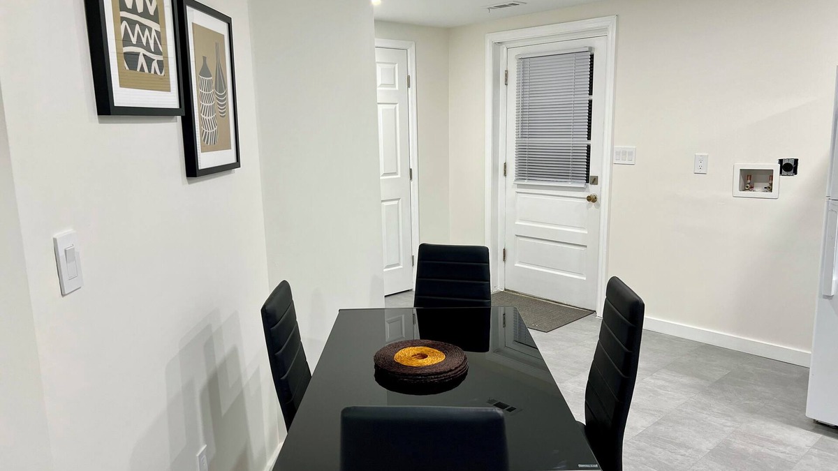 Rosaryville Apartment | Cozy 1-bedroom apartment in brilliant Cheltenham with WiFi, AC