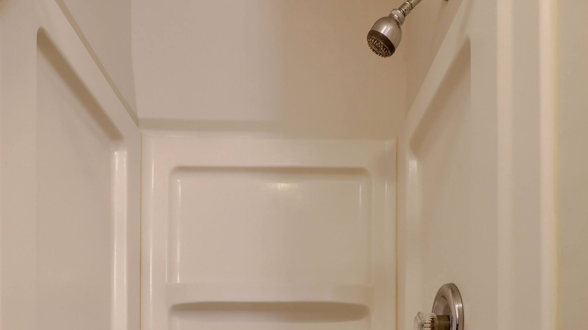 Middletown House | Cozy 1 bedroom Apartment-- 15 minutes form Hershey!