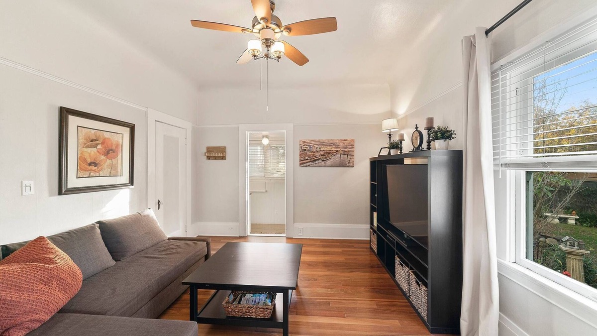 Midtown Sacramento Apartment | Cozy 1-bedroom apartment in Midtown Sacramento with WiFi, AC