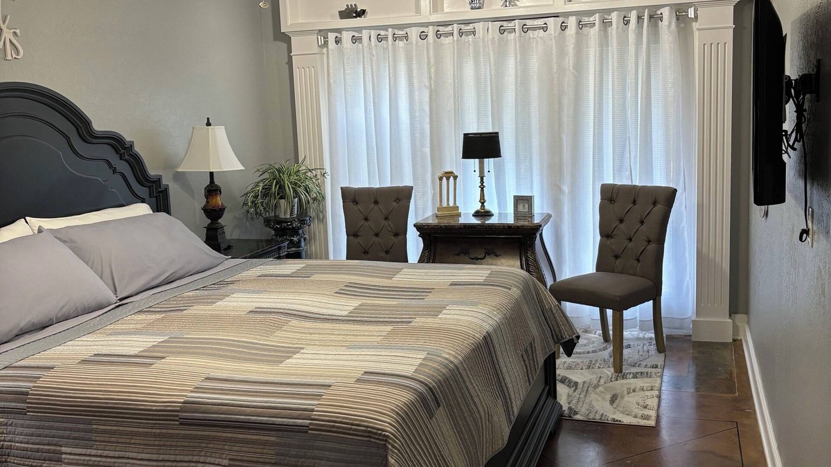 Claremore Apartment | Cozy 1-bedroom apartment in pleasant Claremore with AC, WiFi
