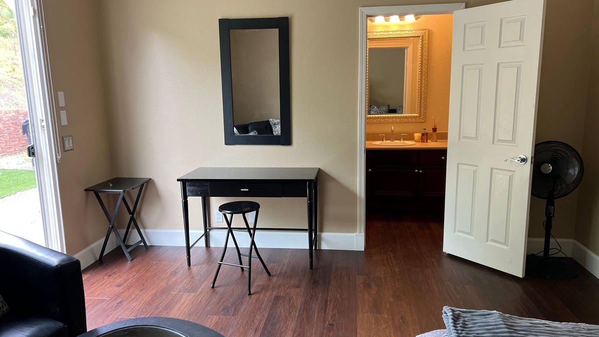 Felicita Apartment | Cozy 1-Bedroom Apartment in Serene Escondido with WiFi