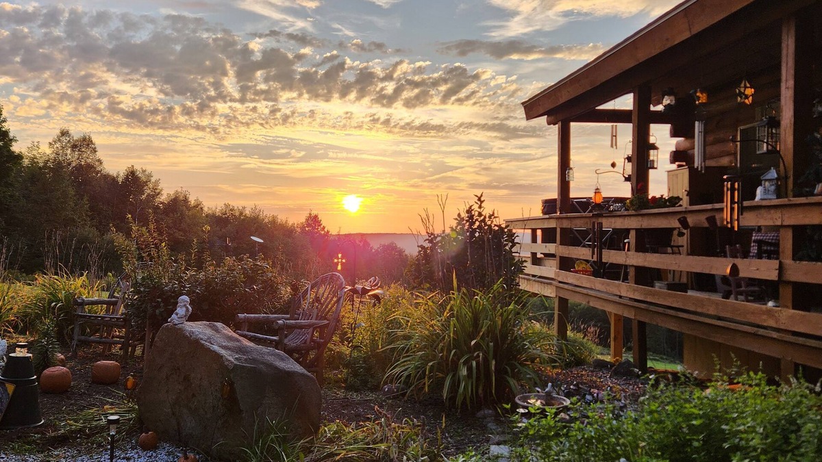 Littleton Apartment | Cozy 1-bedroom apartment in charming Littleton with stunning mountain views!