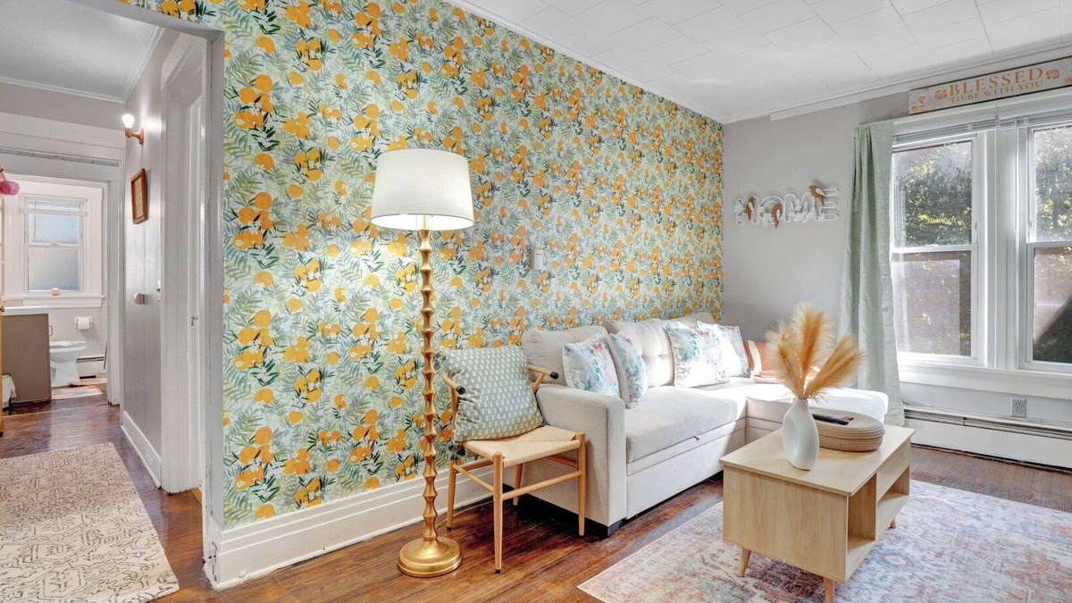 Rochester Apartment | Cozy 1-bedroom apartment, central to all of Rochester