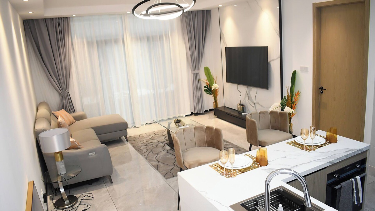 Gombe Apartment | Cozy 1-bedroom apartment in delightful Kinshasa with AC, fitness room, WiFi -3