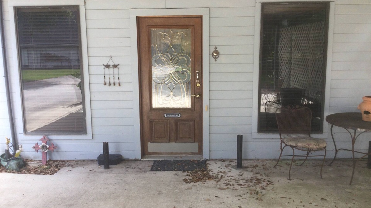 Voth Apartment | Cozy 1-bedroom apartment in Beaumont area, with AC, furnished.