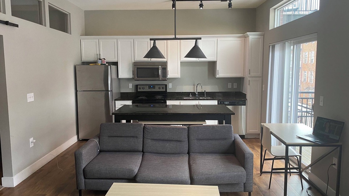 Weinland Park Apartment | Cozy 1-bedroom apartment in lovely Columbus with AC, fitness room, WiFi