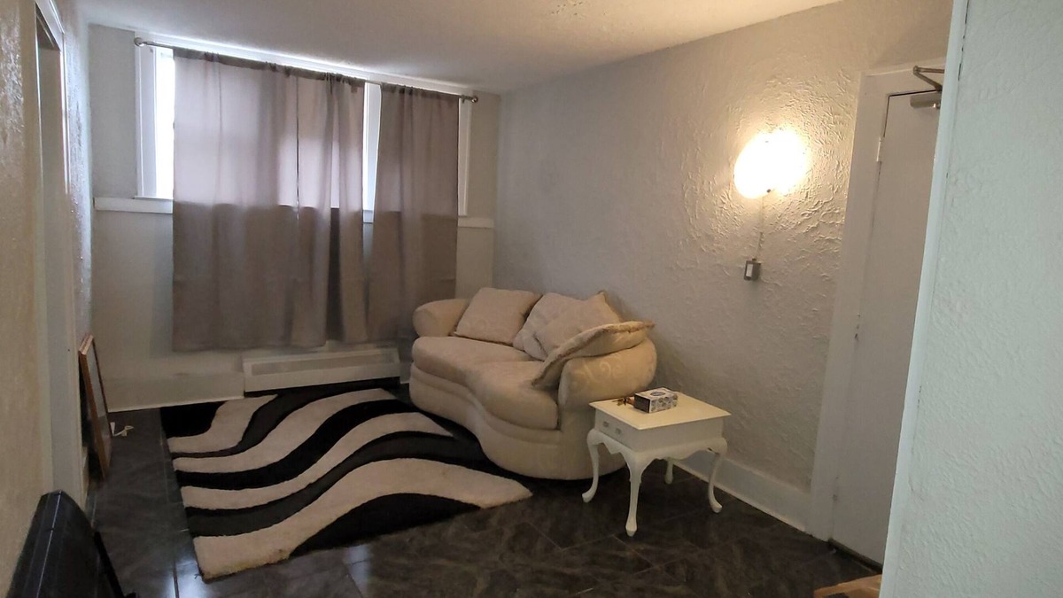 South Central Apartment | Cozy 1 bedroom apartment with Wi-Fi
