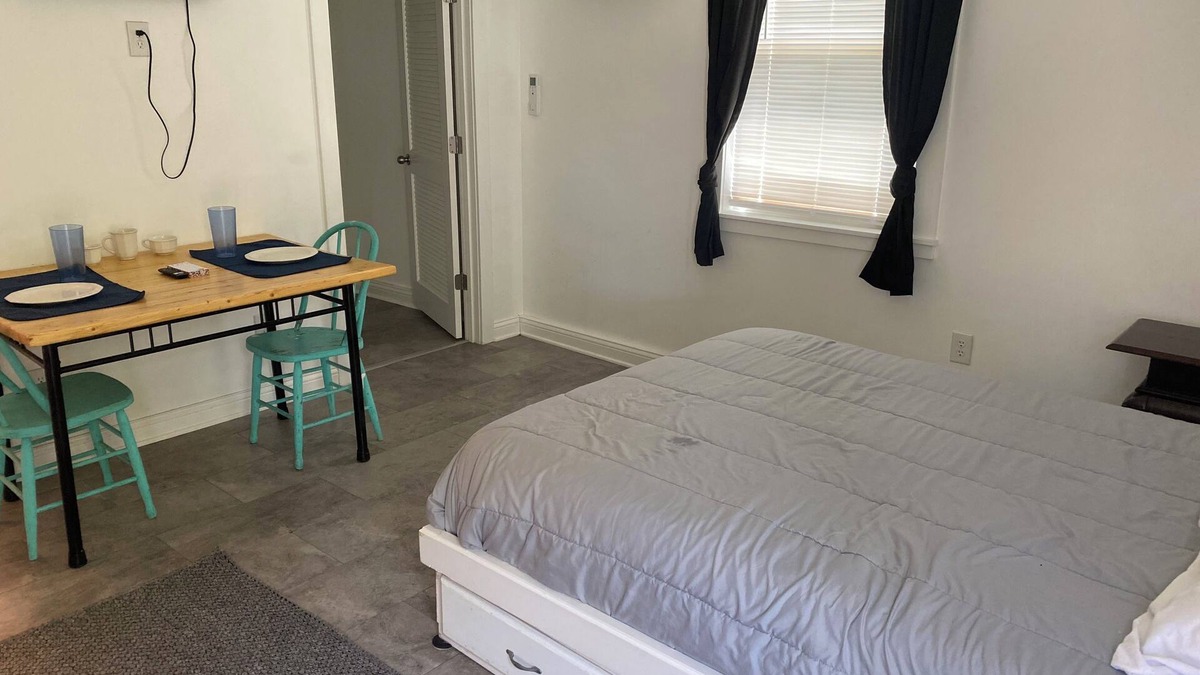 Bedford Apartment | Cozy 1-bedroom apartment in terrific Bedford with AC, WiFi