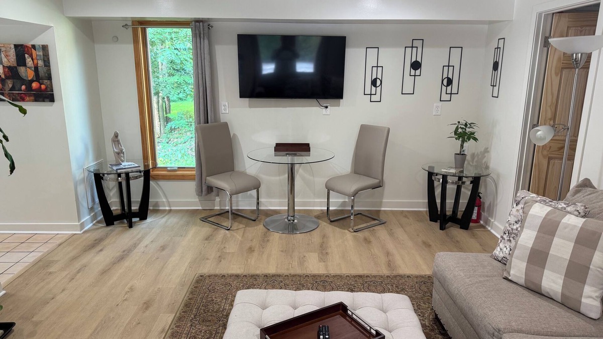 Bolivar Apartment | Cozy 1 bedroom apartment in charming Bolivar Harpers Ferry