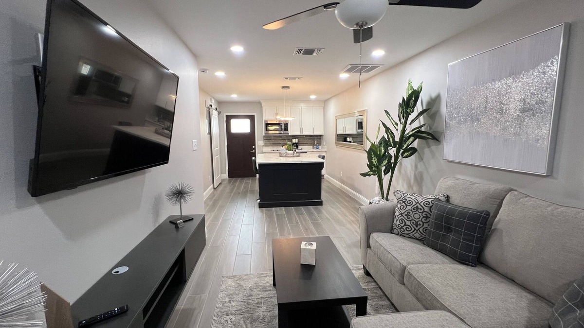 Amistad National Recreational Area Apartment | Cozy 1-bedroom apartment in beautiful Del Rio with WiFi, AC