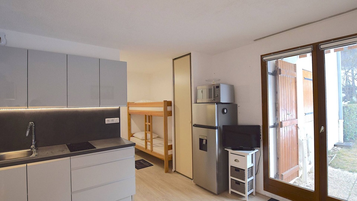 Bernex Apartment | Cozy 1-Bedroom Apt in Bernex - Ski-In/Ski-Out, WiFi, Pet-Friendly, Near Evian & Lake Geneva