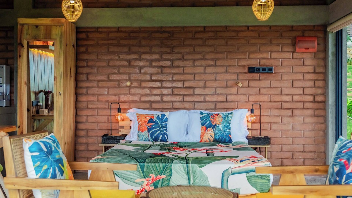 Mawanella Ski Chalet | Cozy 1-bedroom chalet in brilliant Mawanella with WiFi, AC