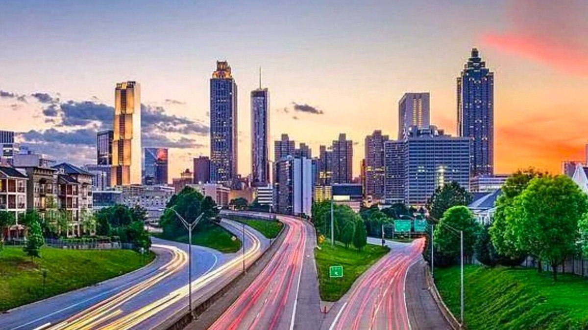 West End Condo | Cozy 1-bedroom condo with AC, WiFi in charming Atlanta