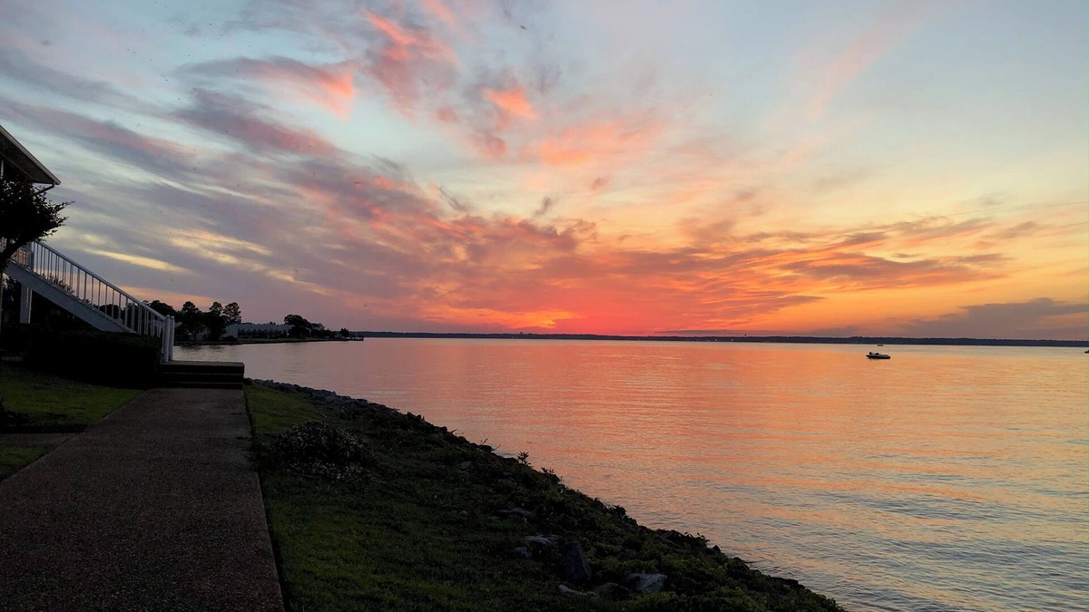 Flowood Condo | Cozy 1-bedroom condo with WiFi, on the Water