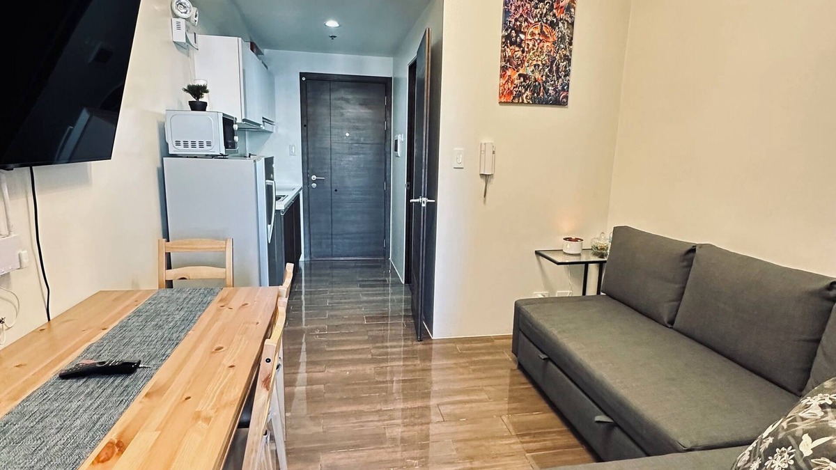 San Antonio Condo | Cozy 1-bedroom condo with WiFi, AC in charming Makati