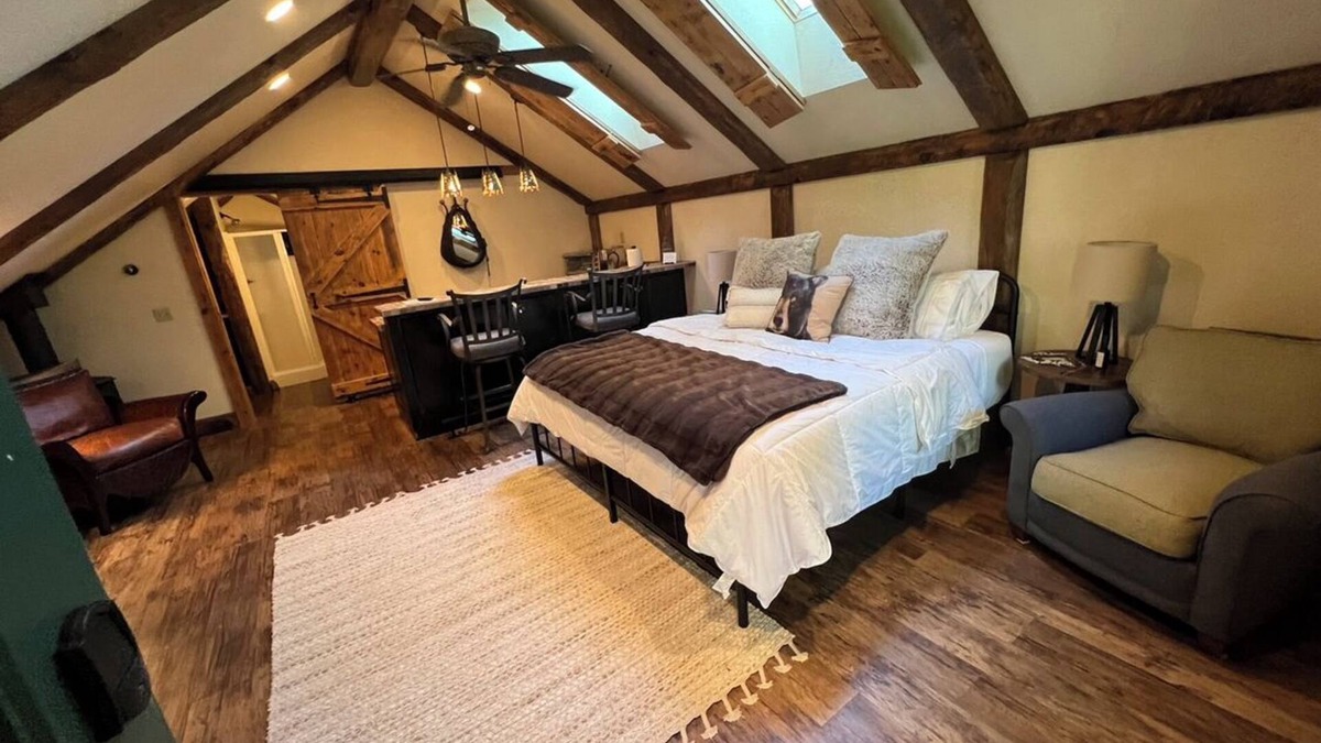 Crosslake Cottage | Cozy 1-bedroom cottage on the lake + Dock in charming Crosslake