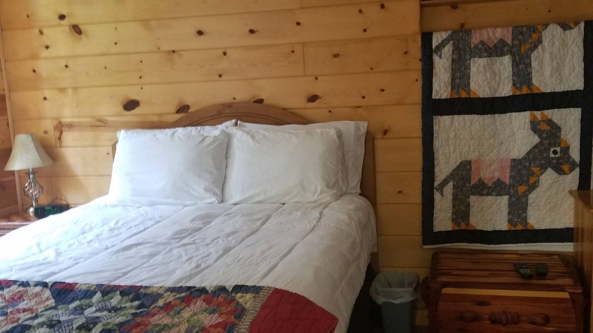 Elgin House | Cozy 1-bedroom house in charming Allardt with AC, WiFi