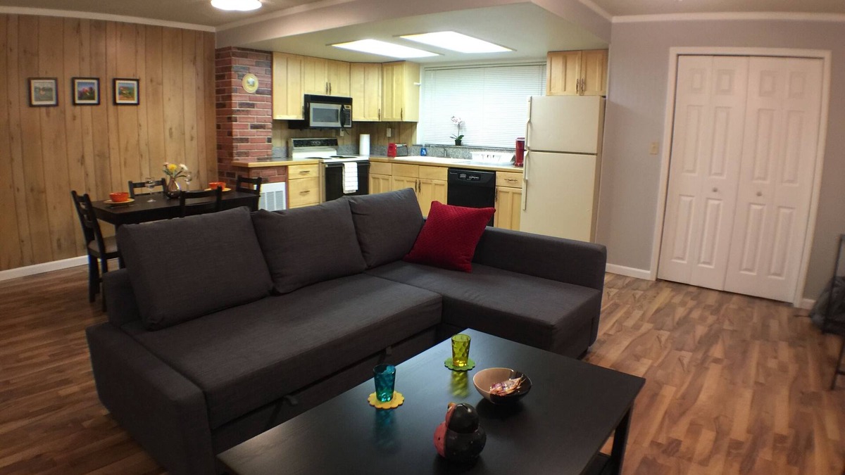 Tri-Cities House | Cozy 1-Bedroom House In the Heart of Kennewick - Great Corporate House