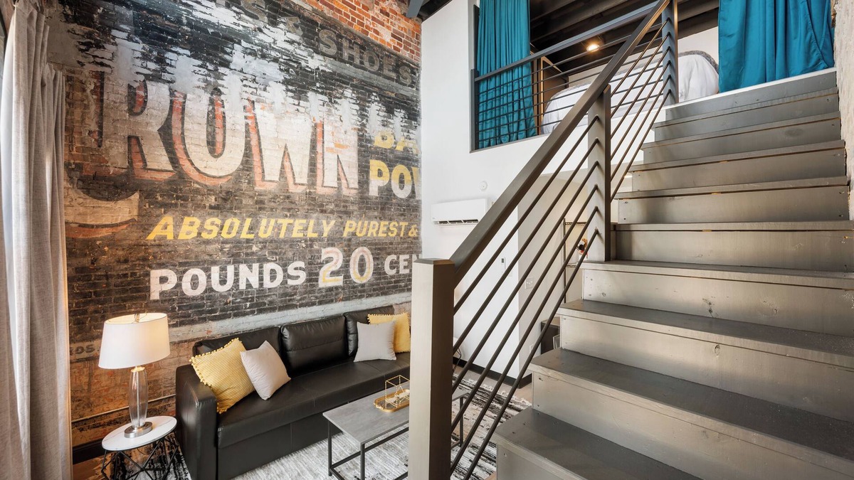 Wabash Apartment | Cozy 1-bedroom loft apartment with AC and WiFi in charming Wabash