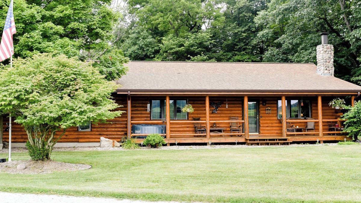 Rockfield House | Cozy 1-bedroom log home in scenic rural Carroll County-Delphi