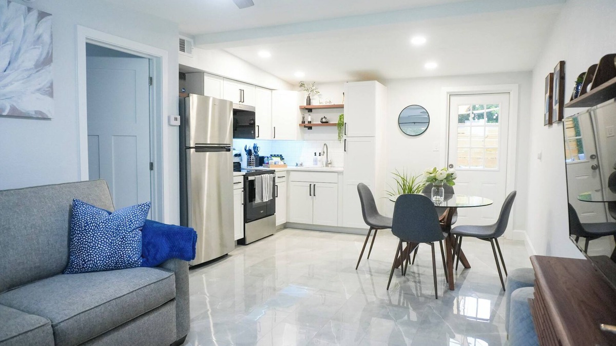 Bayonet Point Apartment | Cozy 1 bedroom suite-apartment.