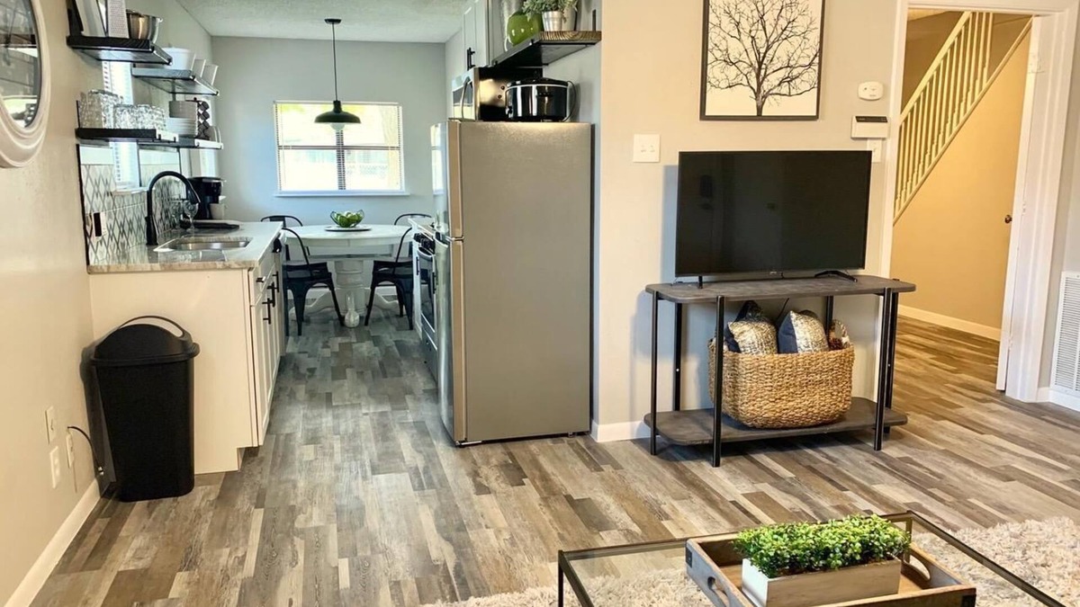San Antonio House | Cozy 1 Bedroom Suite with Loft Central to SA Atractions