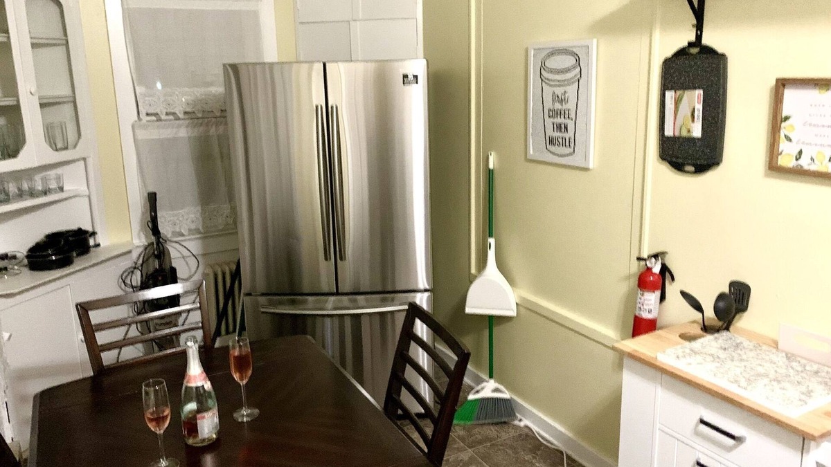 East Stroudsburg Apartment | Cozy 1 bedroom apartment can sleep 4 queen size bed couch in living room