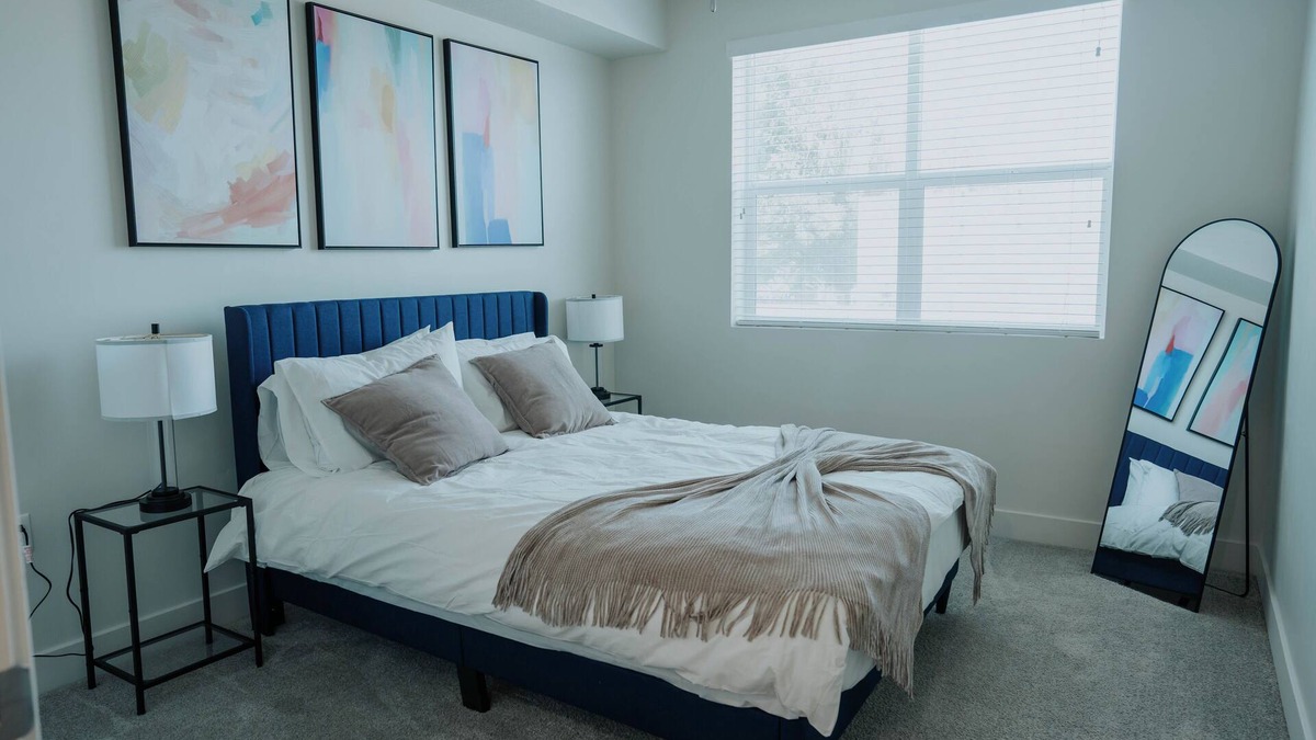 People's Freeway Apartment | Cozy 1-bedroom apartment in brilliant South Salt Lake with fitness center, AC