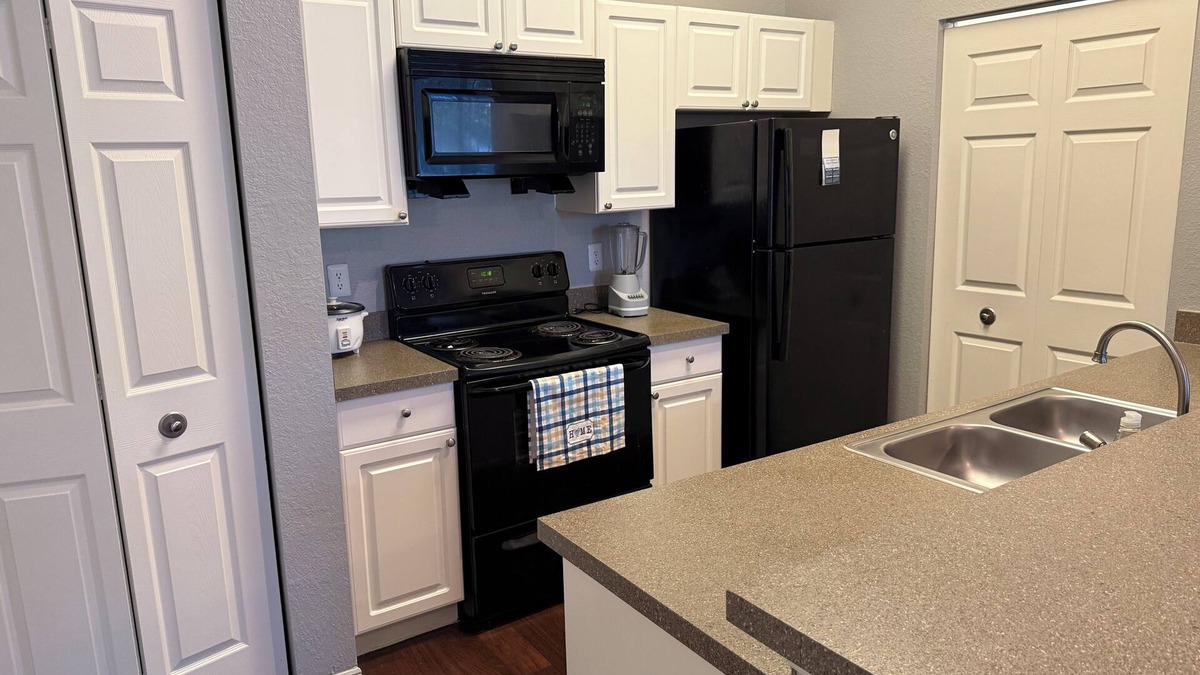 Plant City Apartment | Cozy 1-bedroom with AC, WiFi in charming Plant City