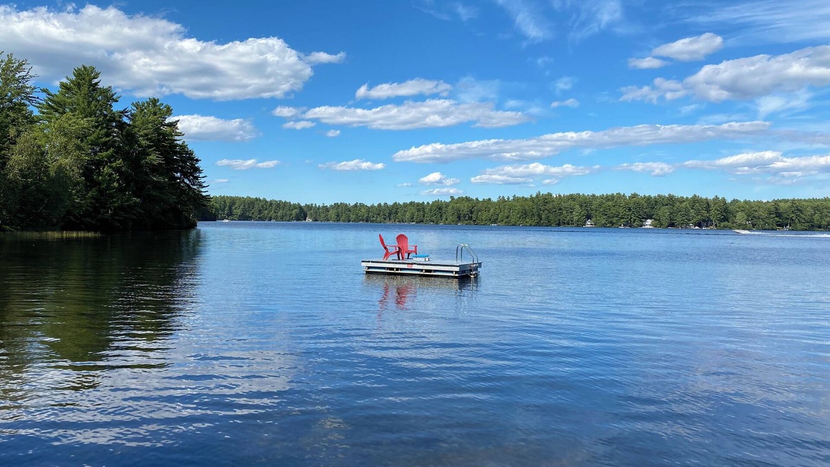 Standish Cottage | Cozy 1 BR, 1 Loft. 1 Bath Cottage 50’ from Lake
