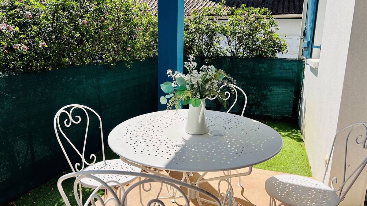Cambo-les-Bains Apartment | Cozy 1-BR Apartment with Pool Access in Cambo-les-Bains