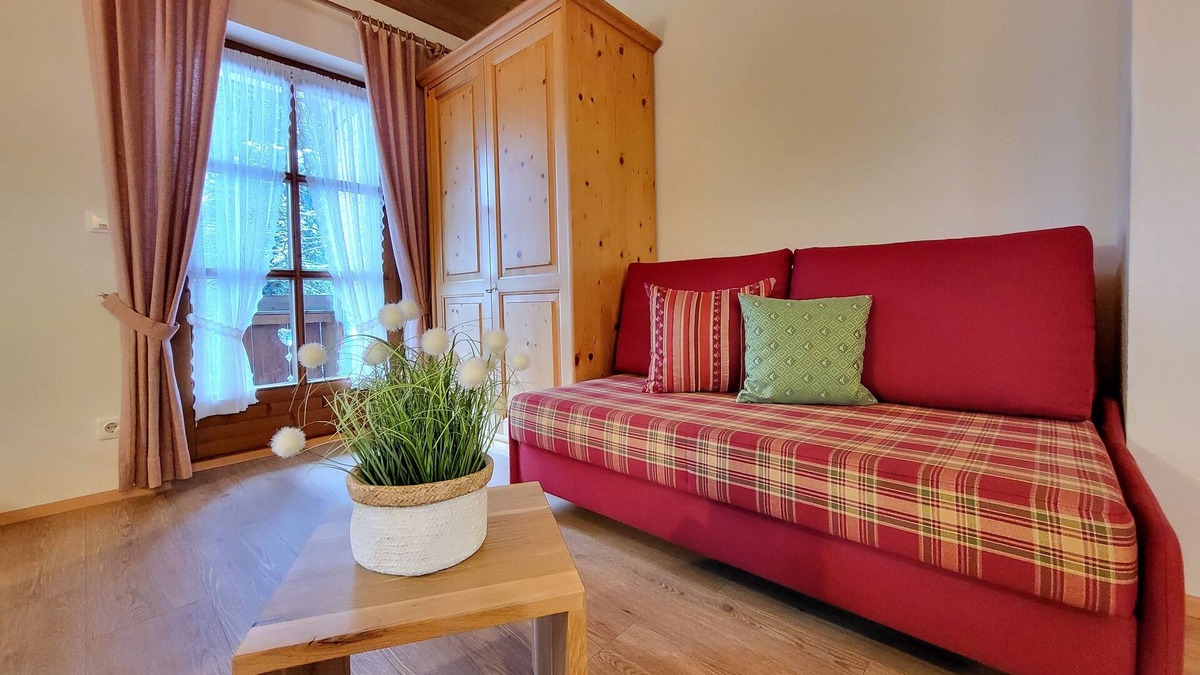 Oberau Apartment | Cozy 1-room apartment with terrace and mountain view