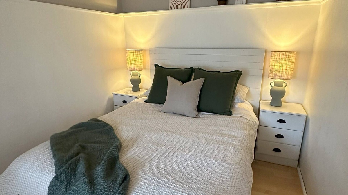 Wallaroo Cottage | Cozy 1870’s Cottage in Wallaroo, minutes from the beach & town centre