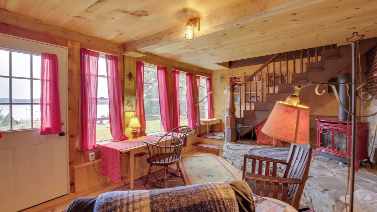 Bath Apartment | Cozy 1930’s-style Waterfront Maine Cabin w/Dock!