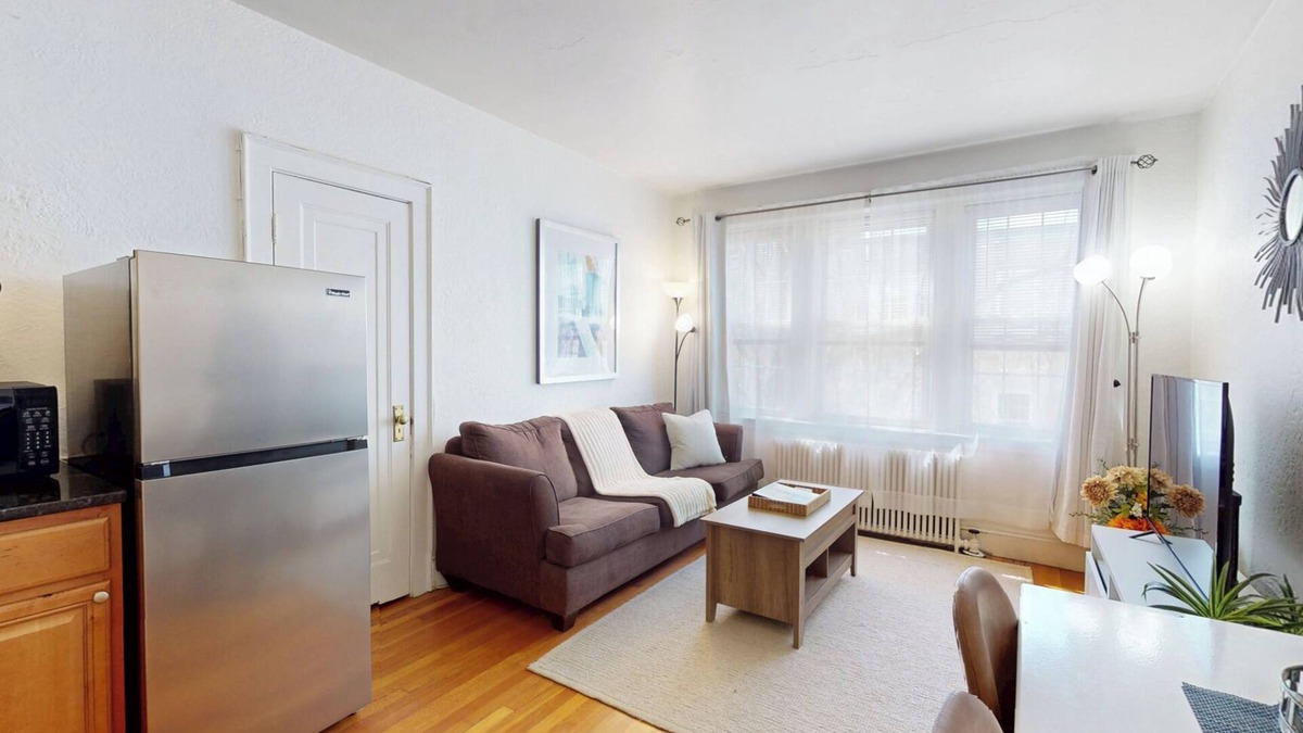Commonwealth Apartment | Cozy 1B, Green Line, Boston Coll, Elev, Roof Deck