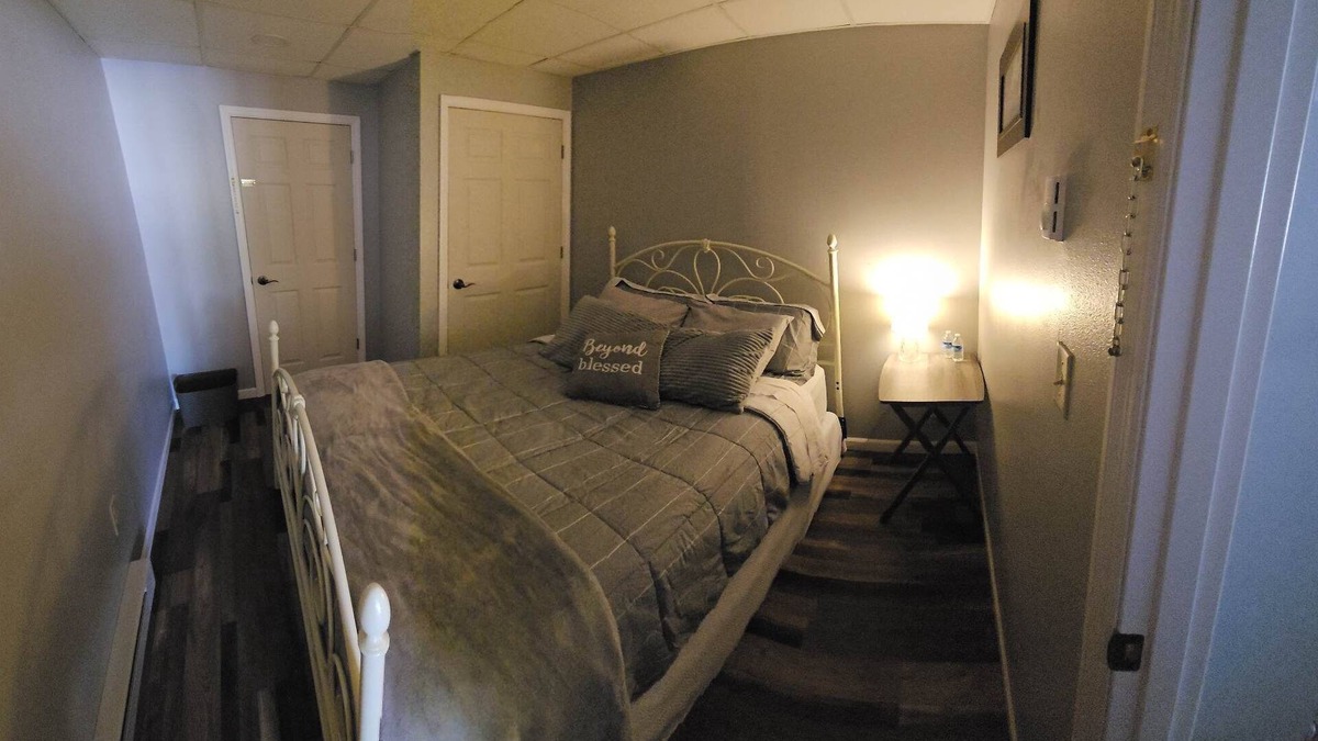 Medford Apartment | Cozy 1Bedroom in the heart of Historical Downtown Medford